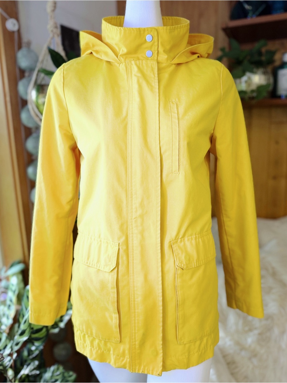 Gap Yellow Hooded Utility Rain Jacket Women’s XS EUC